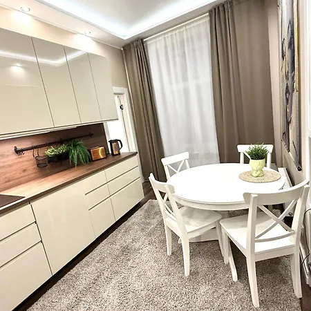 White Lux Apartment Next To The Old Town With Free Parking And High Speed Internet Riga Extérieur photo
